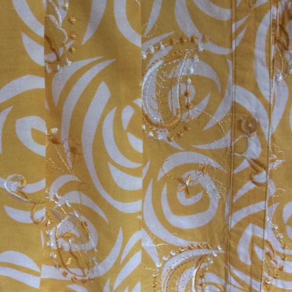 CWC Lightly Embroidered Top - Picture 3 of 9